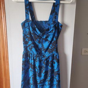 Black/Blue Small Dress, lightweight and perfect for wedding/dances